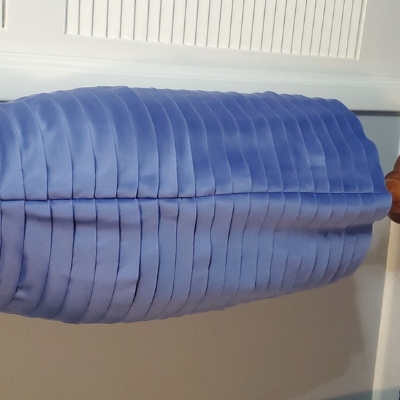 NWOT JS COLLECTION PERIWINKLE TIERED FORMAL W/WO STRAPS BUILT IN BRA - Picture 10 of 16